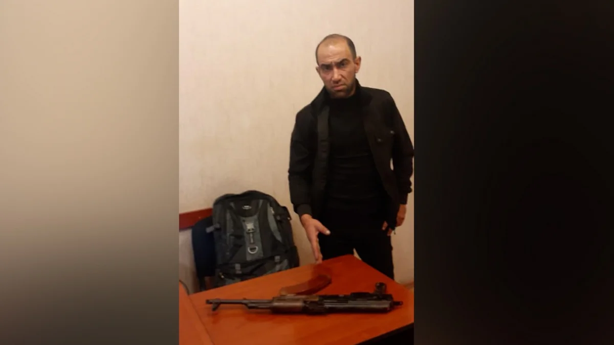 Bakıda “Kalaşnikov” gəzdirməkdə şübhəli bilinən şəxs saxlanılıb