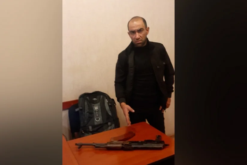Bakıda “Kalaşnikov” gəzdirməkdə şübhəli bilinən şəxs saxlanılıb