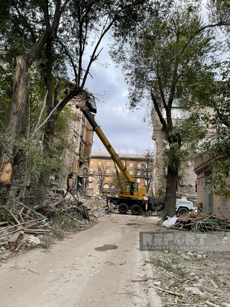 ФОТОРЕПОРТАЖ из центра Запорожья, разрушенного минувшей ночью