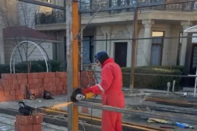 В Баку остановлено незаконное строительство