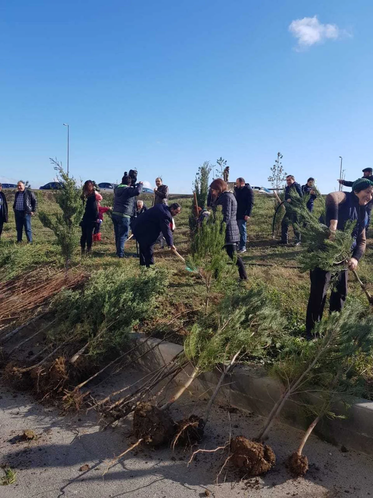 ETSN-in “Ağac əkək, qoruyaq, bu ənənəni yaşadaq!” aksiyasına jurnalistlər də qoşulub