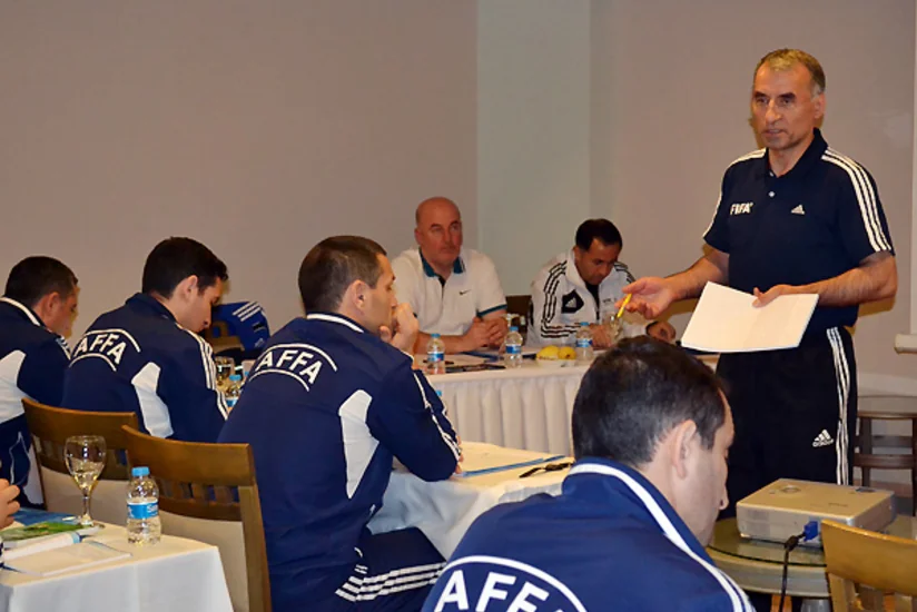 Azərbaycan hakimləri Avropa çempionatının qrup oyunlarını idarə edəcək