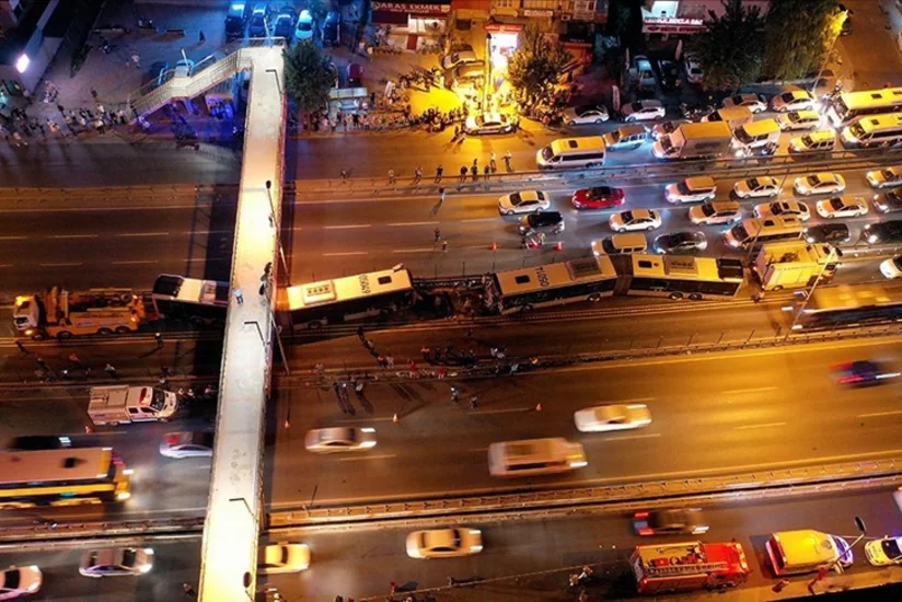Türkiyədə ağır yol qəzasında yaralananların sayı 99 nəfərə çatıb