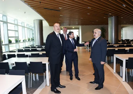 ​Azərbaycan Prezidenti SOCAR-ın yeni inzibati binasının açılışında iştirak edib - VİDEO