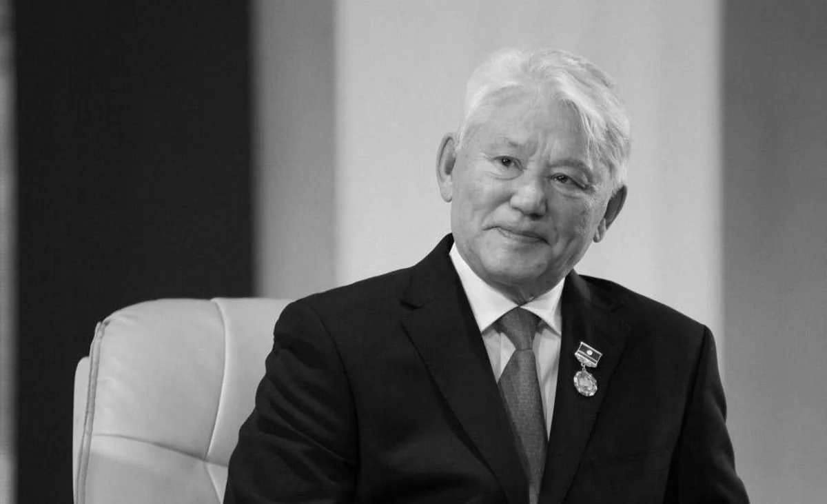 Saxa Respublikasının ilk Prezidenti vəfat edib