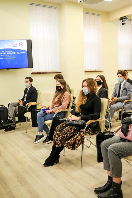 В Киеве прошло мероприятие для студентов, посвящённое украинско-азербайджанским дипотношениям