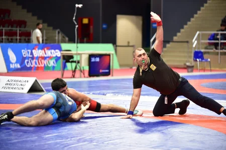 Определились очередные призеры чемпионата Азербайджана по борьбе