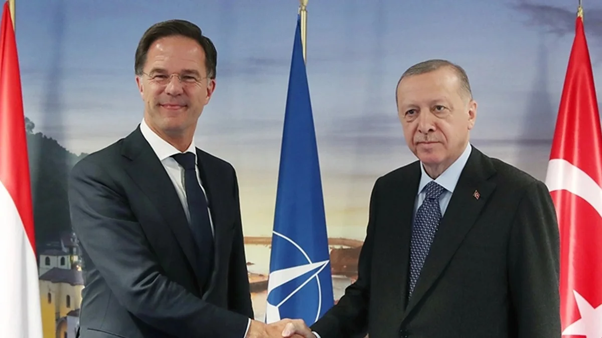 Ərdoğan Niderlandın Baş naziri ilə İsveçin NATO-ya üzvlük prosesini müzakirə edib