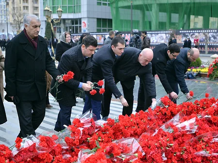 ​AFFA-nın əməkdaşları Ana harayı abidəsini ziyarət edib