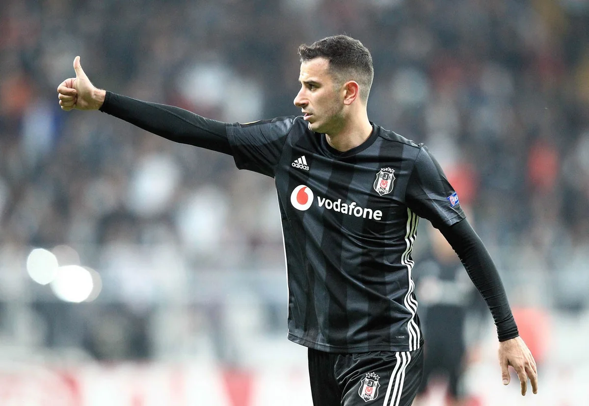 Türkiyədə 846 futbolçu ödənişli hərbi xidmətə başlayıb