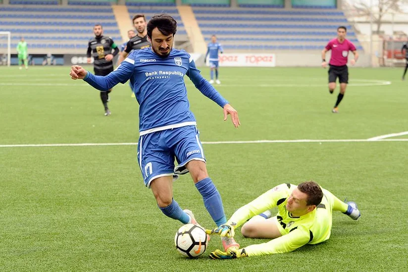 Azərbaycan millisinin futbolçusu: Bir nəfər çıxıb demir ki, bu uşağı niyə vururlar?