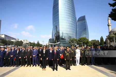 Türkiyə səfiri: Azərbaycanın dörd bir tərəfində dəfn edilmiş yüzlərlə şəhidimiz qardaşlığımızın dərin tarixini göstərir
