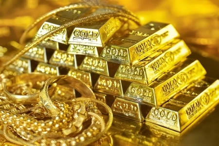 Золото подорожало на ожиданиях снижения учетной ставки ФРС США