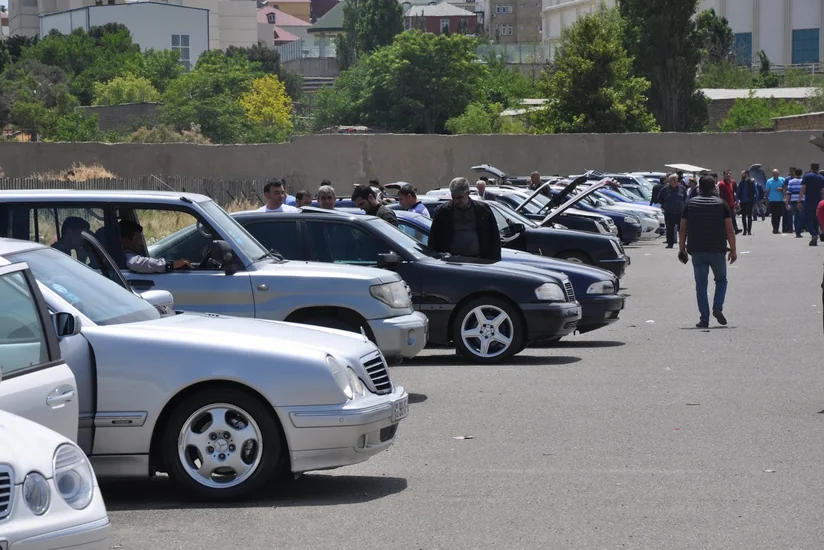 Bakının avtomobil bazarında mayda aktivlik artıb