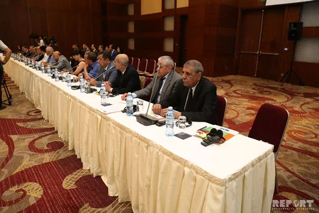“Siyasi partiyaların maliyyələşdirilməsində şəffaflıq: siyasi partiyaların maliyyə hesabatlarının təqdim edilməsi” mövzusunda seminar başlayıb