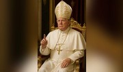 Tramp Roma Papası obrazında şəklini paylaşıb