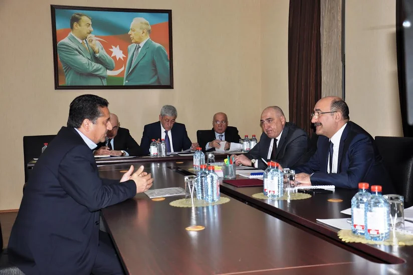 Əbülfəs Qarayev Tovuzda vətəndaşları qəbul edib