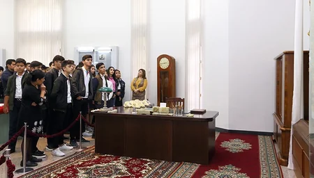 “Sosial şəbəkələrin gənclərin həyatında rolu: müsbət və mənfi tərəfləri” mövzusunda interaktiv seminarlar davam edir