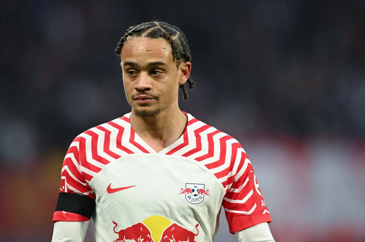 PSJ-nin futbolçusu daha bir il Bundesliqada çıxış edəcək
