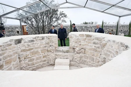 İlham Əliyev Ağdam şəhərində İmarət Kompleksinin bərpadan sonra açılışında iştirak edib - YENİLƏNİB