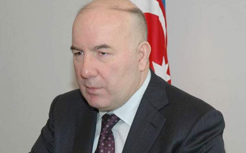 Elman Rüstəmov: Azərbaycan konservativ xarici borc siyasəti həyata keçirir