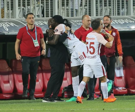 Qalatasaray 21-ci dəfə Türkiyə çempionu olub