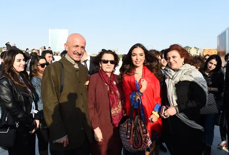 Bakıda tanınmış fotoqraf Reza Deqatinin fərdi sərgisi açılıb