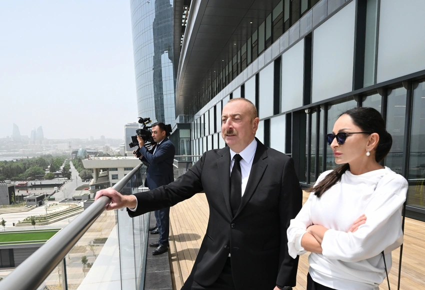 Prezident və birinci xanım Bakıda “Crescent Mall” ticarət mərkəzinin açılışında iştirak ediblər - YENİLƏNİB