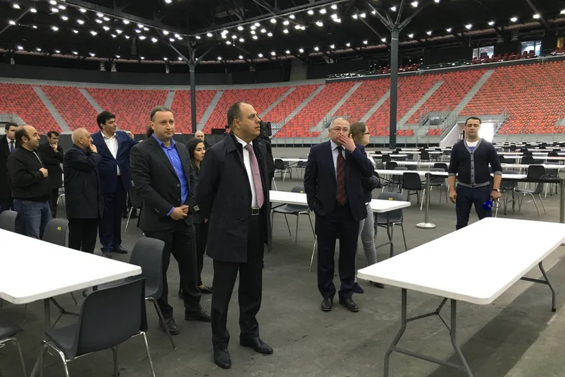 FİDE rəsmiləri  Ümumdünya Şahmat Olimpiadasının keçiriləcəyi Crystal Halla baxış keçirib