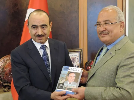Türkiyənin Tarsus şəhərində Heydər Əliyev Parkının təntənəli açılış mərasimi keçirilib - FOTO