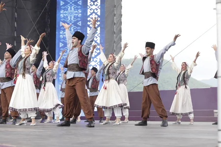 Cıdır düzündə “Xarıbülbül” festivalının açılış konserti olub