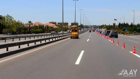 Bakıda bəzi yollarda xətlənmə işləri aparılır