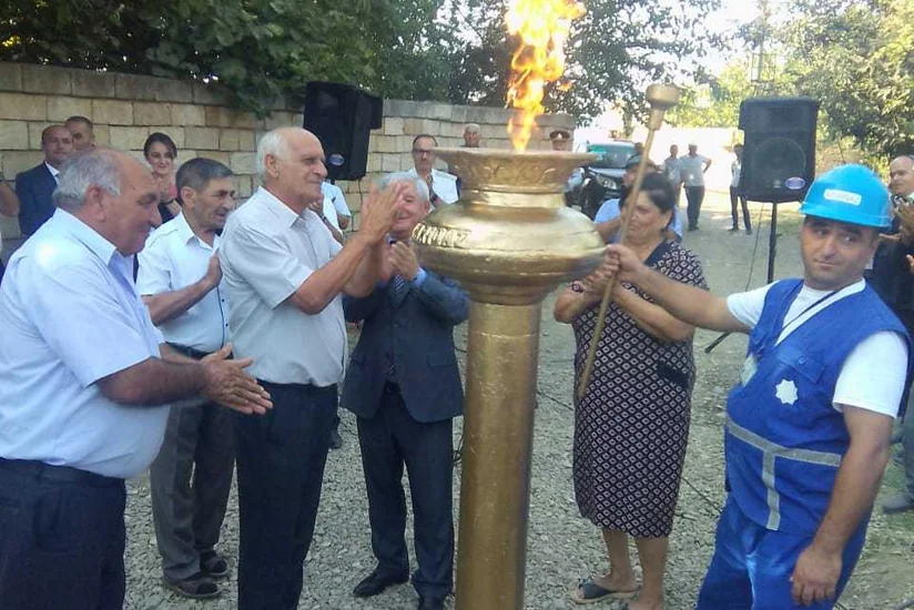 Azərbaycanda daha bir kəndə təbii qaz verilib