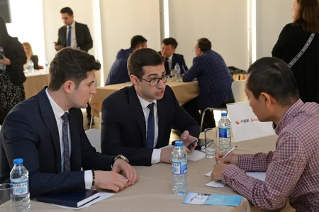 Çinin aparıcı turoperatorlarına Azərbaycanın turizm potensialı tanıdılıb