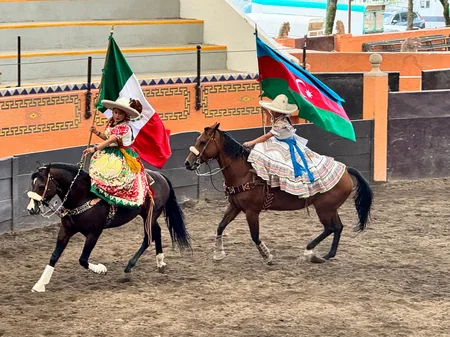 Mexikonun tarixi arenasında Azərbaycan mədəniyyəti təqdim olunub