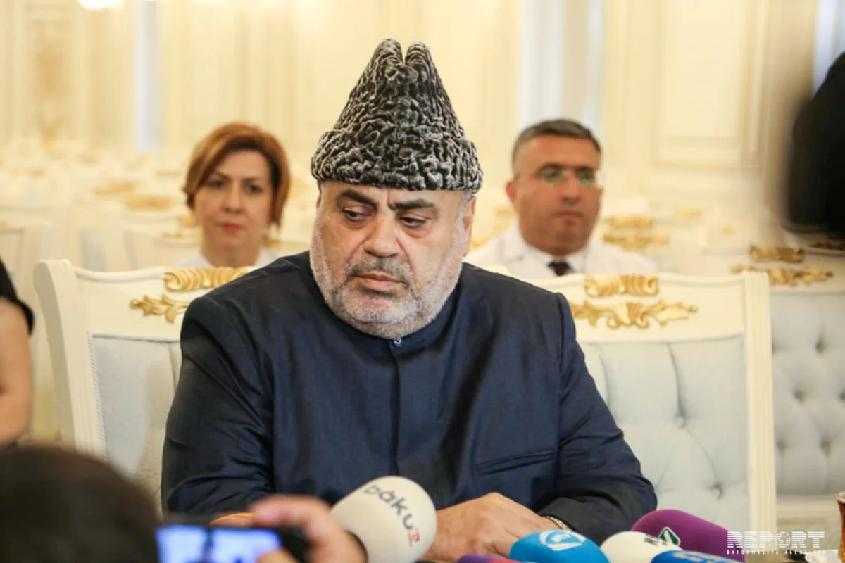 Allahşükür Paşazadə dindarları QMİ-nin Məhərrəm ayı ilə bağlı fətvasına əməl etməyə çağırıb