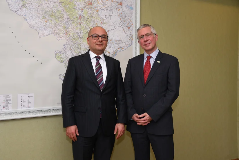 Председатель ANAMA обсудил с послом Великобритании операции по разминированию в Карабахе