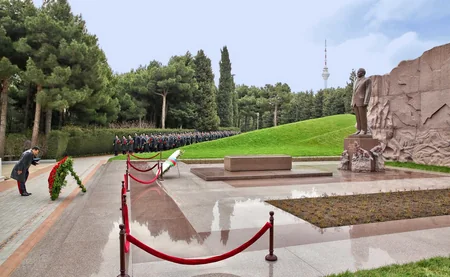 Dövlət Miqrasiya Xidmətinin 10 illik yubileyi münasibətilə təntənəli mərasim keçirilib