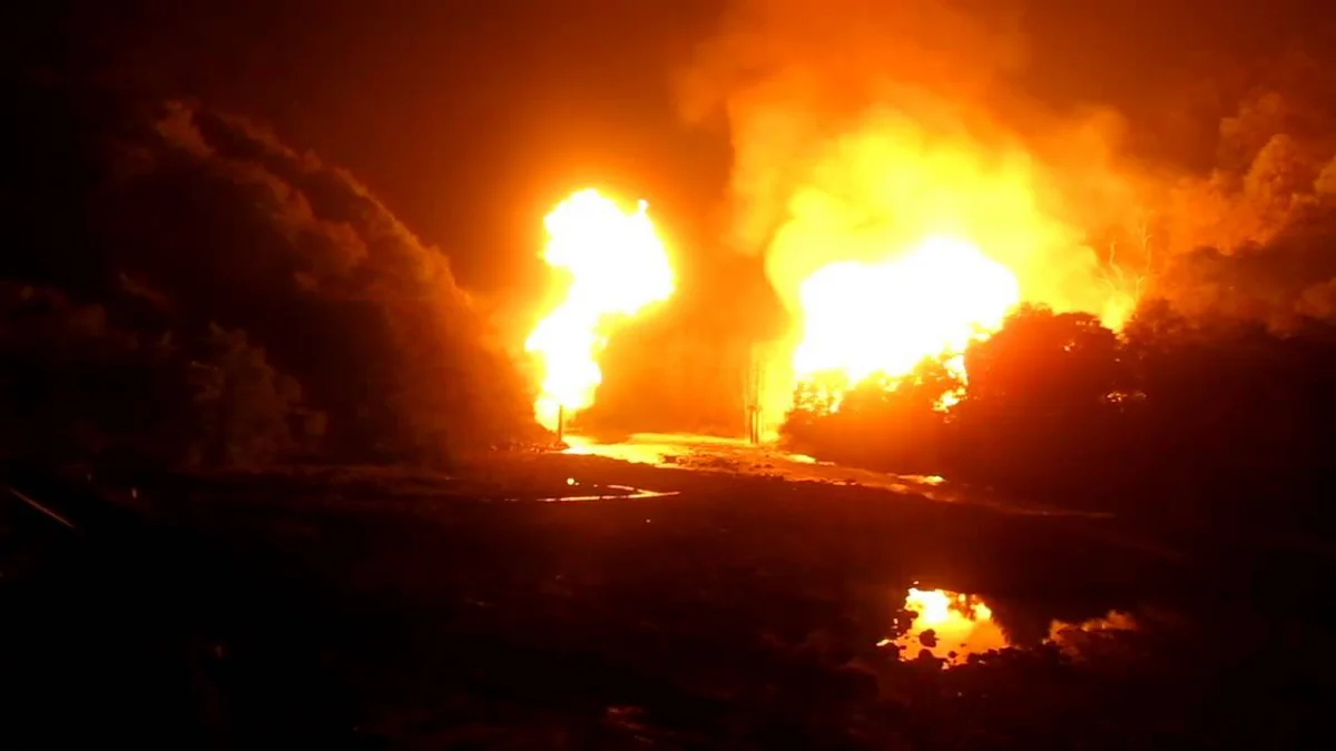 Kolumbiyada neft kəməri partladılıb