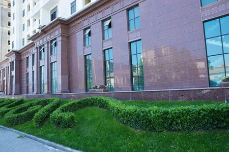“Renessans Palace”dan mənzil alan şəxslər dərhal təmirə başlayır
