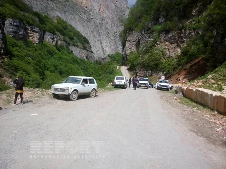 Qudyalçayın daşması nəticəsində Qubanın 8 kəndi ilə nəqliyyat əlaqəsi kəsilib - FOTO