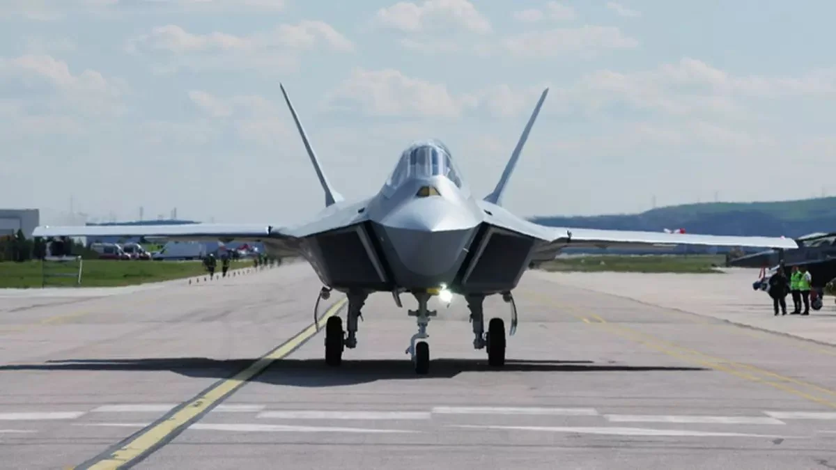 Turkish fighter jet KAAN makes maiden flight