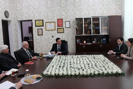 Almaniyalı professor ADNSU-da olub