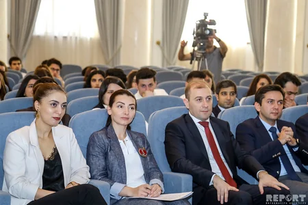Gənc diplomatlar hərəkat yaradıblar - FOTOLAR