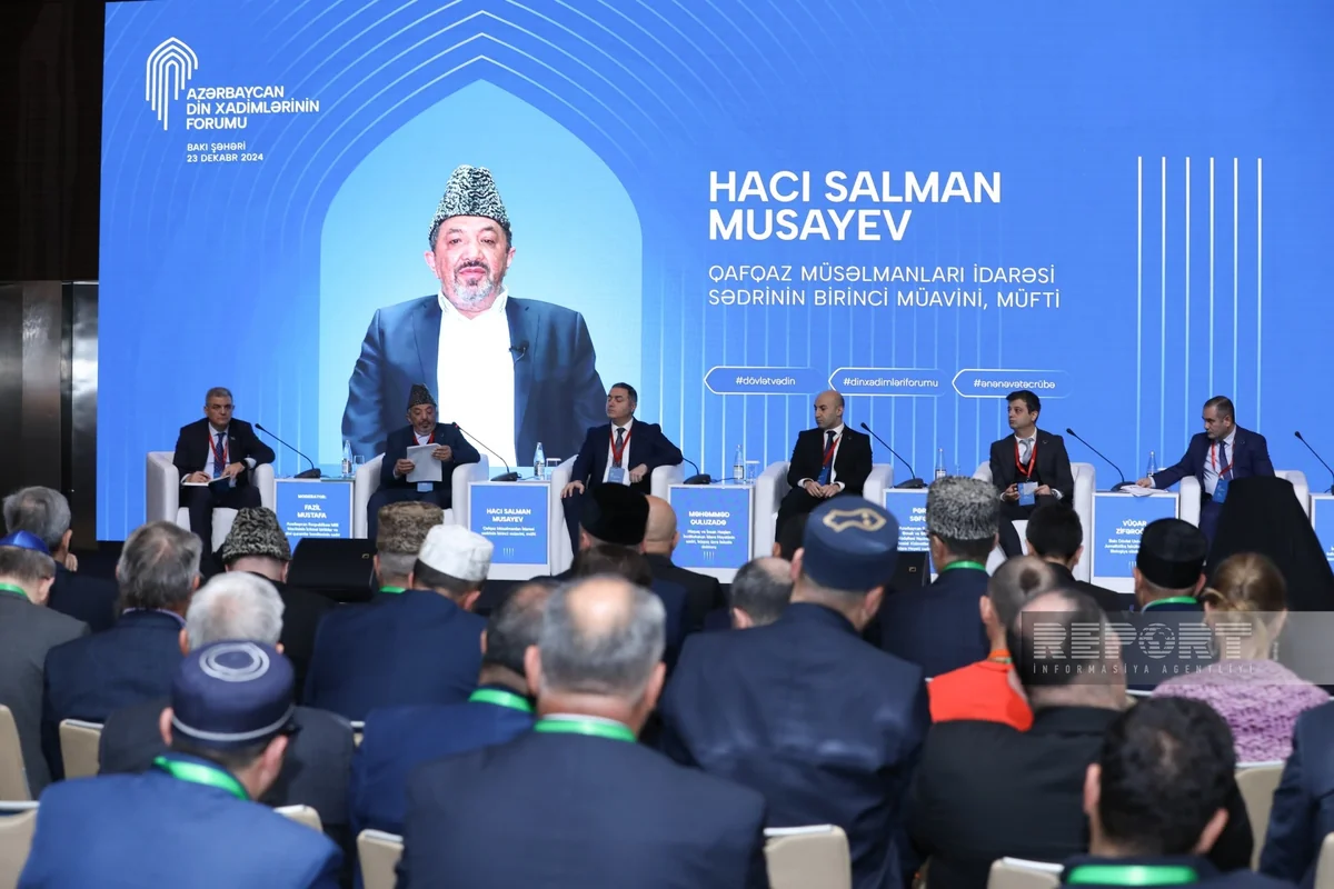 Dünyəvi dövlətdə dini təhdidlər, siyasi-ideoloji baxış müzakirə olunub