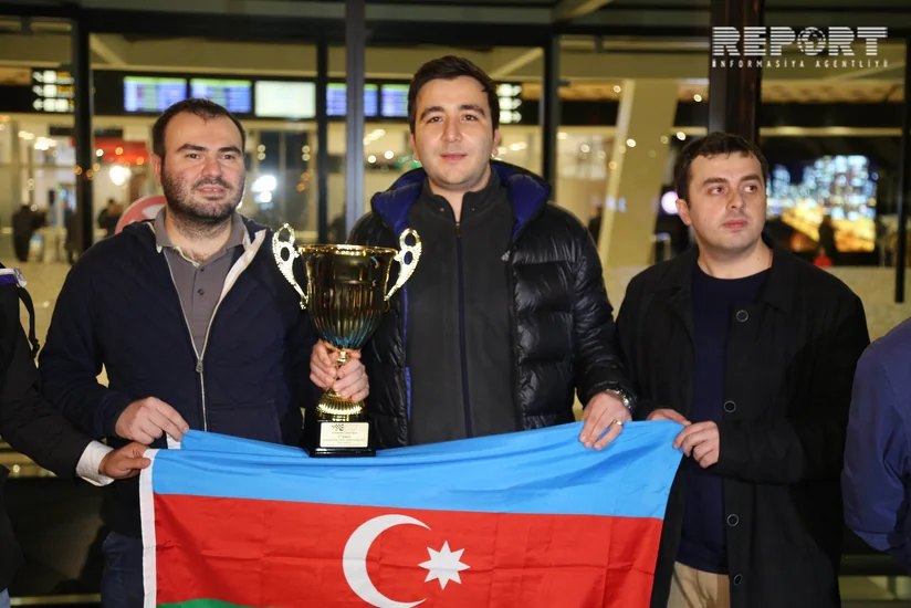 Üçqat Avropa çempionu olmuş Azərbaycan şahmatçıları Vətənə dönüb - FOTO