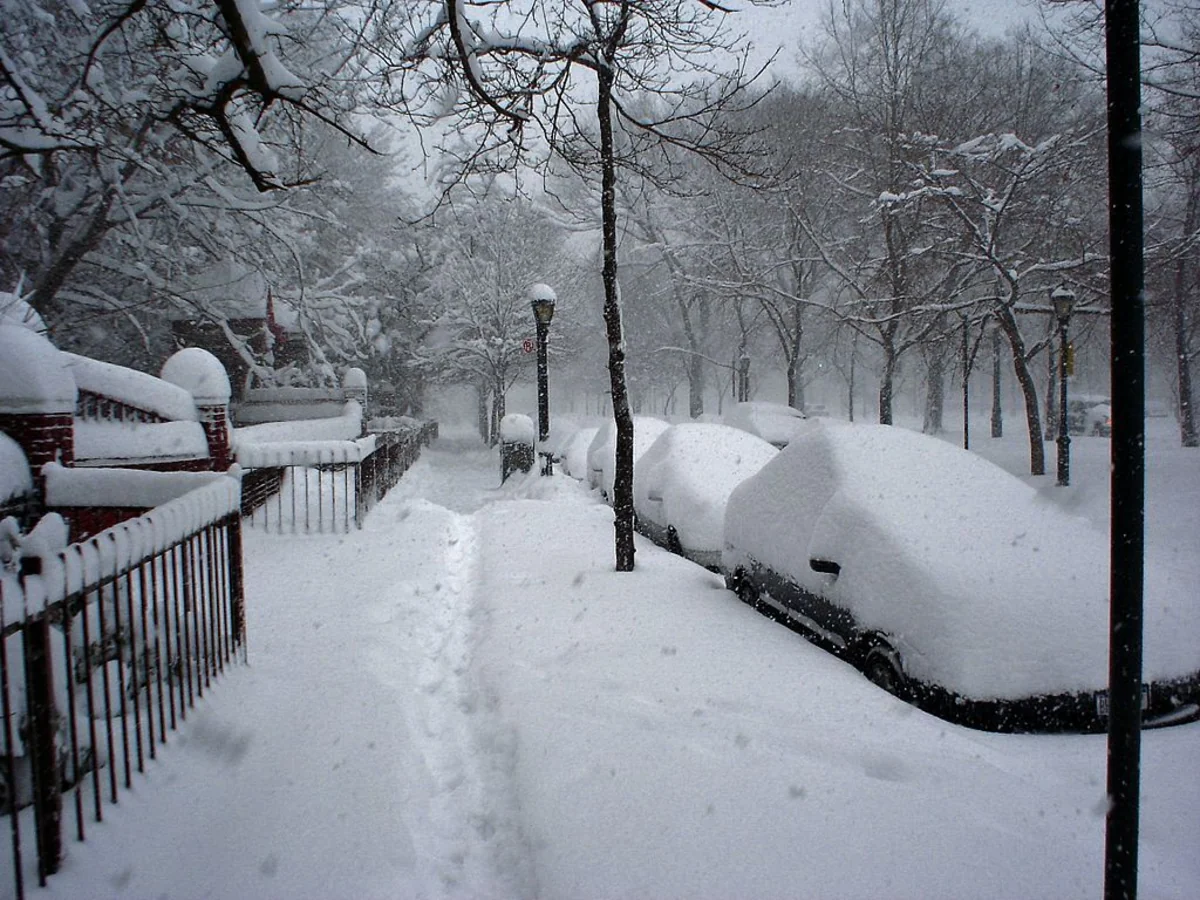 Snow predicted for tomorrow, temperature to drop by 10 degrees, strong wind to blow - WARNING