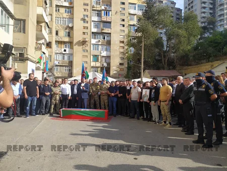 Vəfat etmiş Vətən müharibəsi qazisi torpağa tapşırılıb - YENİLƏNİB