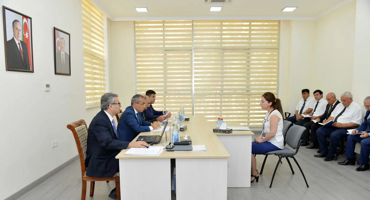 Mikayıl Cabbarov Naftalanda vətəndaşları qəbul edib