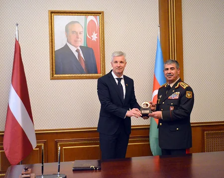 Azərbaycanla Latviya müdafiə sahəsində əməkdaşlıq sazişi imzalanıb